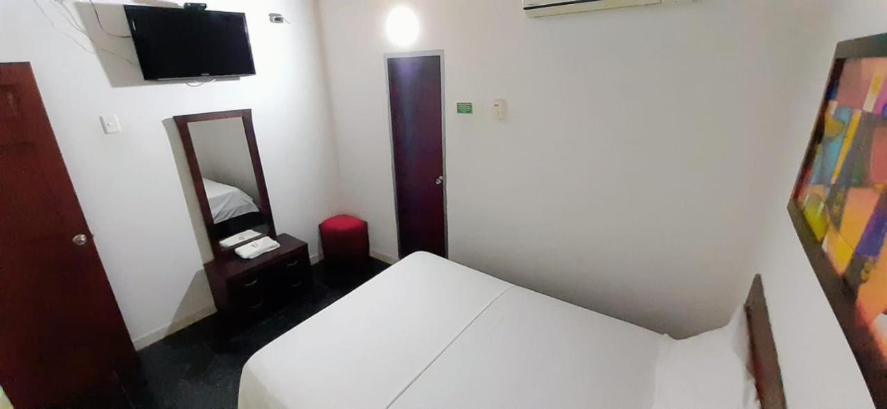 Hotel Acapulco Girardot